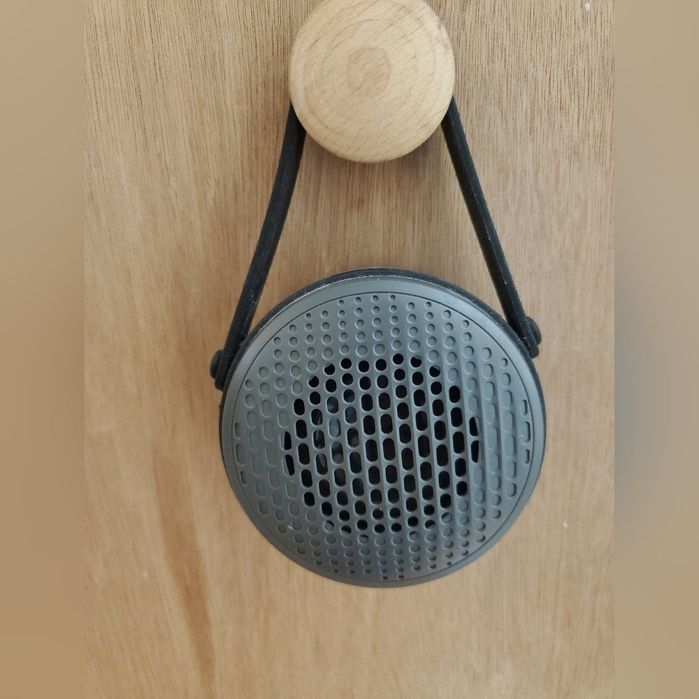 Blackweb Portable Gray Bluetooth Shower Speaker